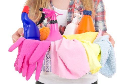 Local upholstery and carpet deodorising service in N10