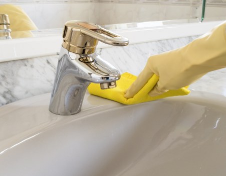 Cleaning shared stairwells and entrance areas in N10